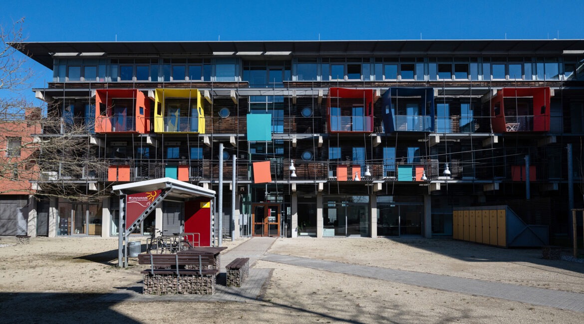 GIU / Außenansicht Architektur